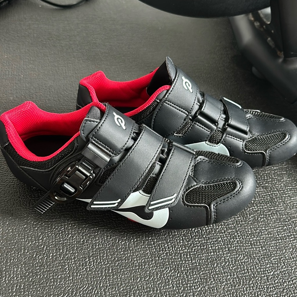 Peloton shoes size 9/39